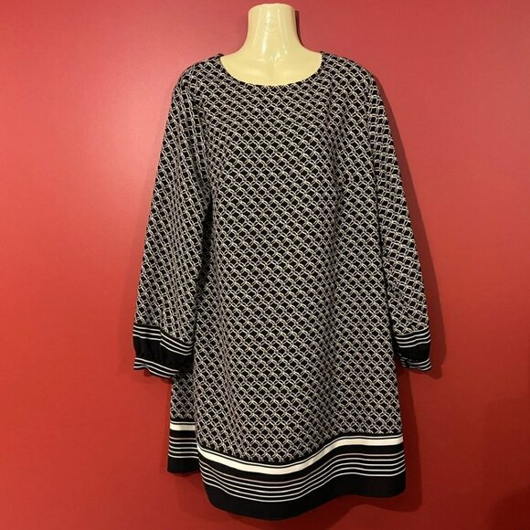 H&M Dresses & Skirts - ⭐4 FOR $20⭐ H&M Women's Black Chainlink Dress - Size 12